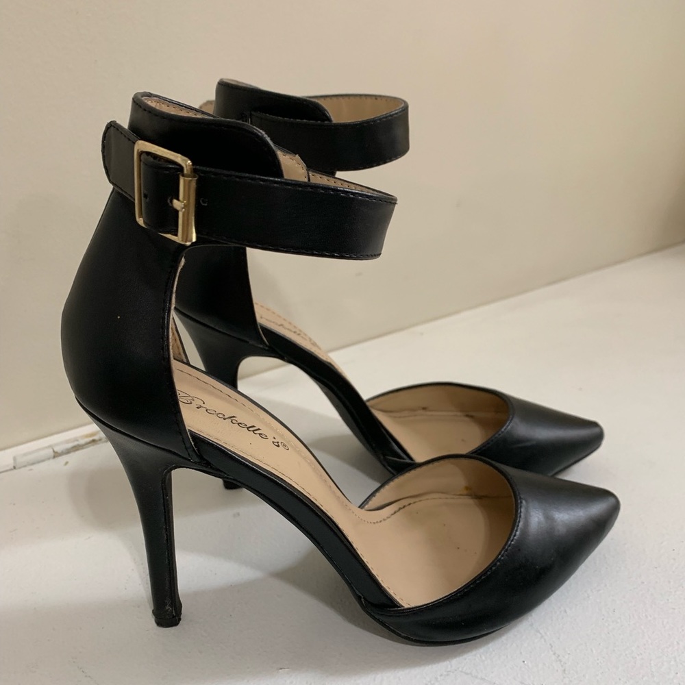 Ankle strap pumps